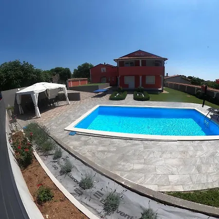 Apartman Vila Raj