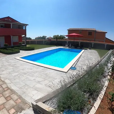 Apartman Vila Raj *